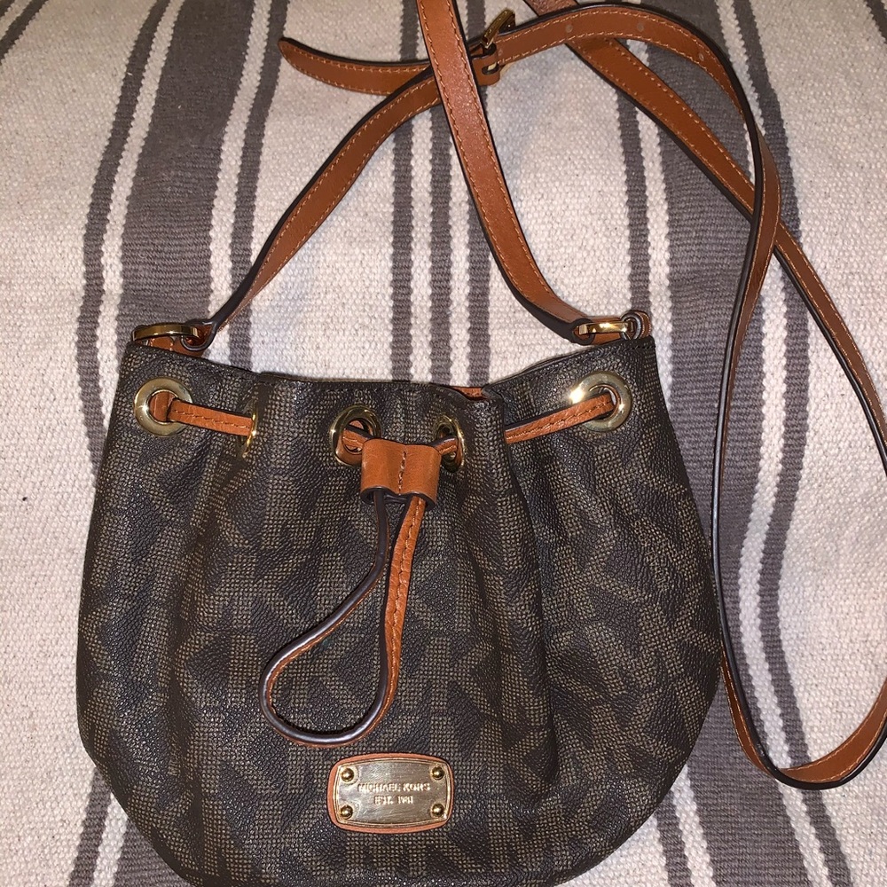 Michael Kors Mini Shoulder Crossbody purse